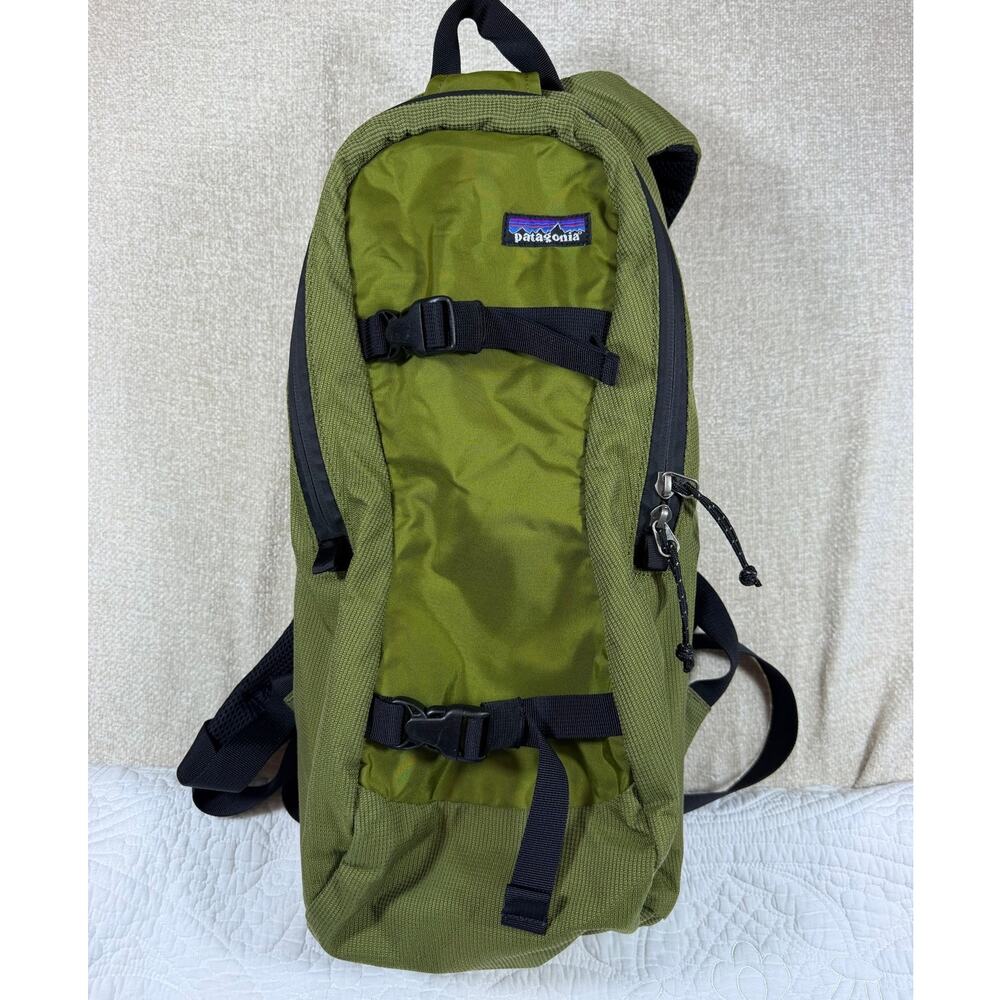 Patagonia Unisex Green 2000s Scram Pack Backpack Vintage Outdoor Hiking Travel